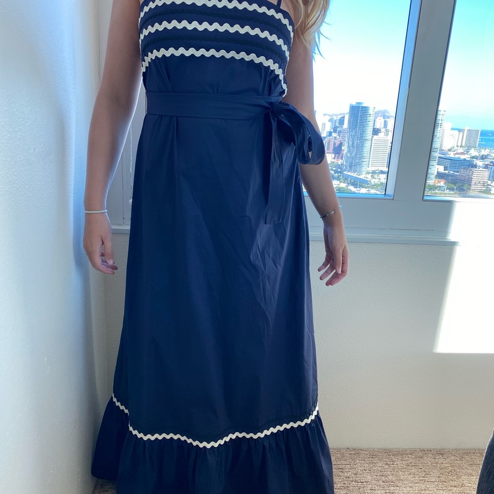 STRAPPED VINYARD VINES MAXI DRESS 💙